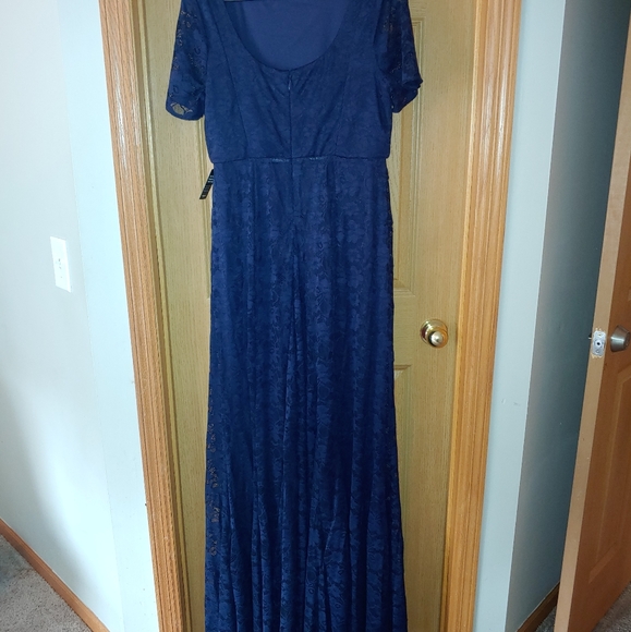 Torrid gown - Picture 3 of 6